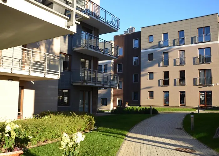 Baltic Pearl Daire *